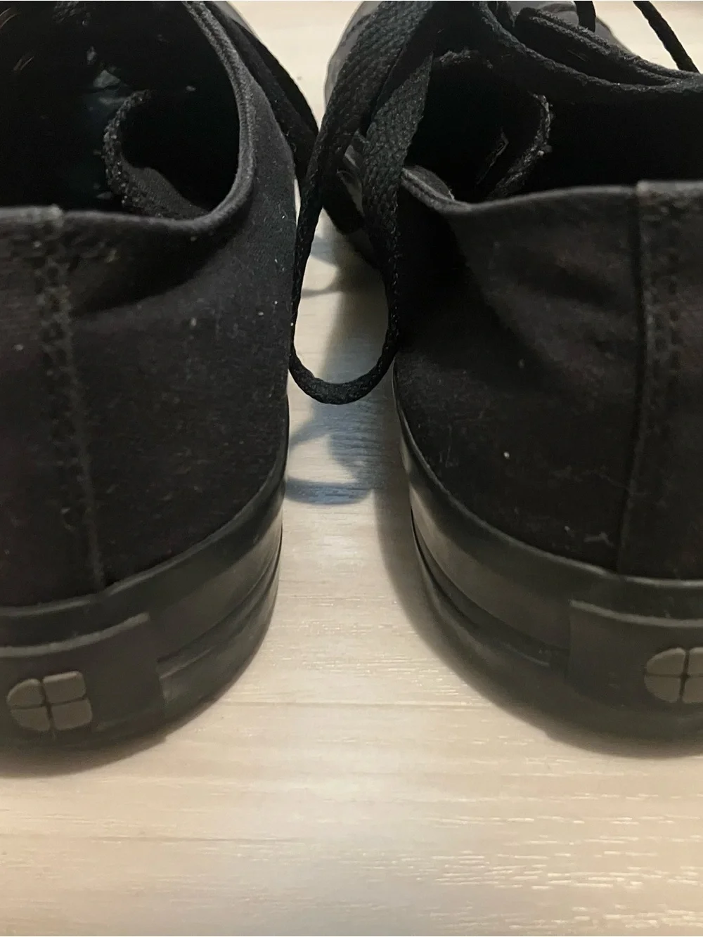 Shoes For Crews Unisex Non-Slip Work Shoe (M 10, W 11.5)